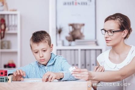 青少年心理咨询 了解青少年抑郁症成因,避免孩子情绪失控